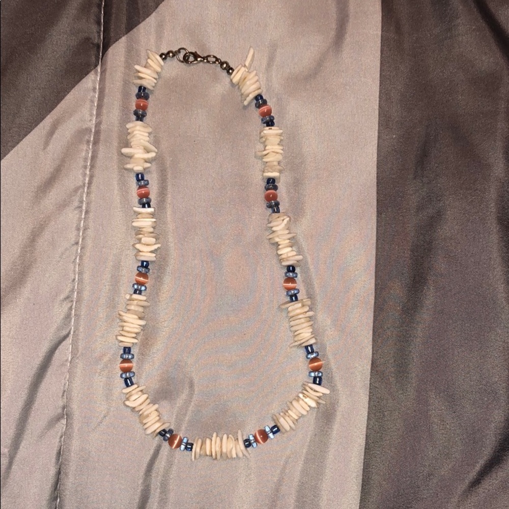 Cute little islander necklace!